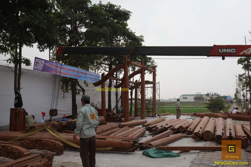Nhà gỗ Chàng Sơn với tuần lễ trưng bày sản phẩm làng nghề mộc cổ truyền Chàng Sơn