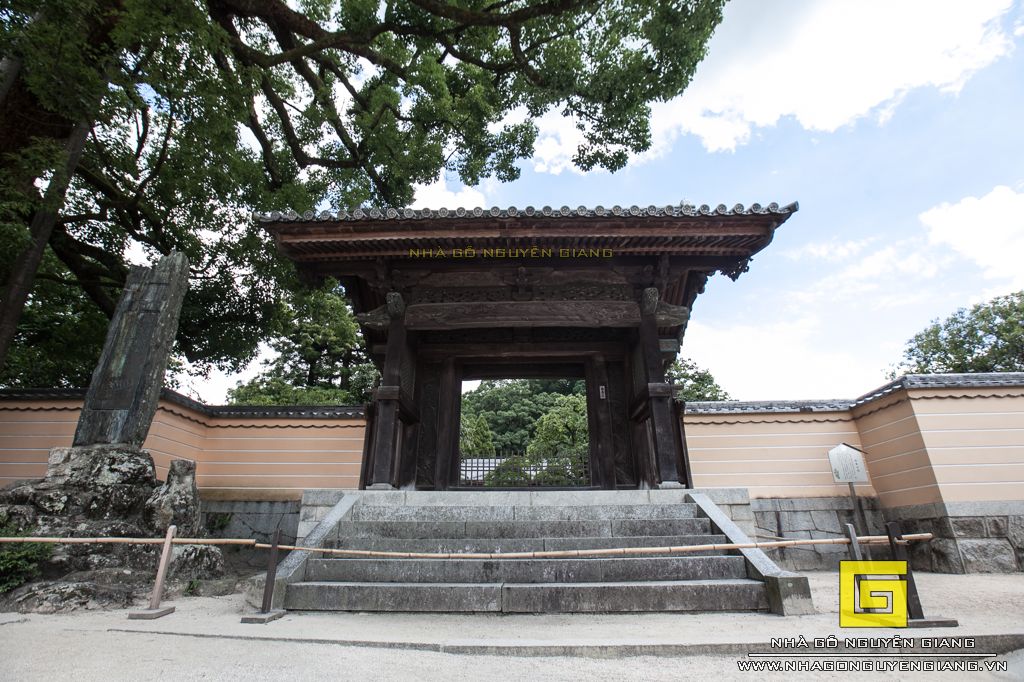 Kts Nguyễn Giang tìm hiểu Kiến trúc gỗ tại Nhật Bản.