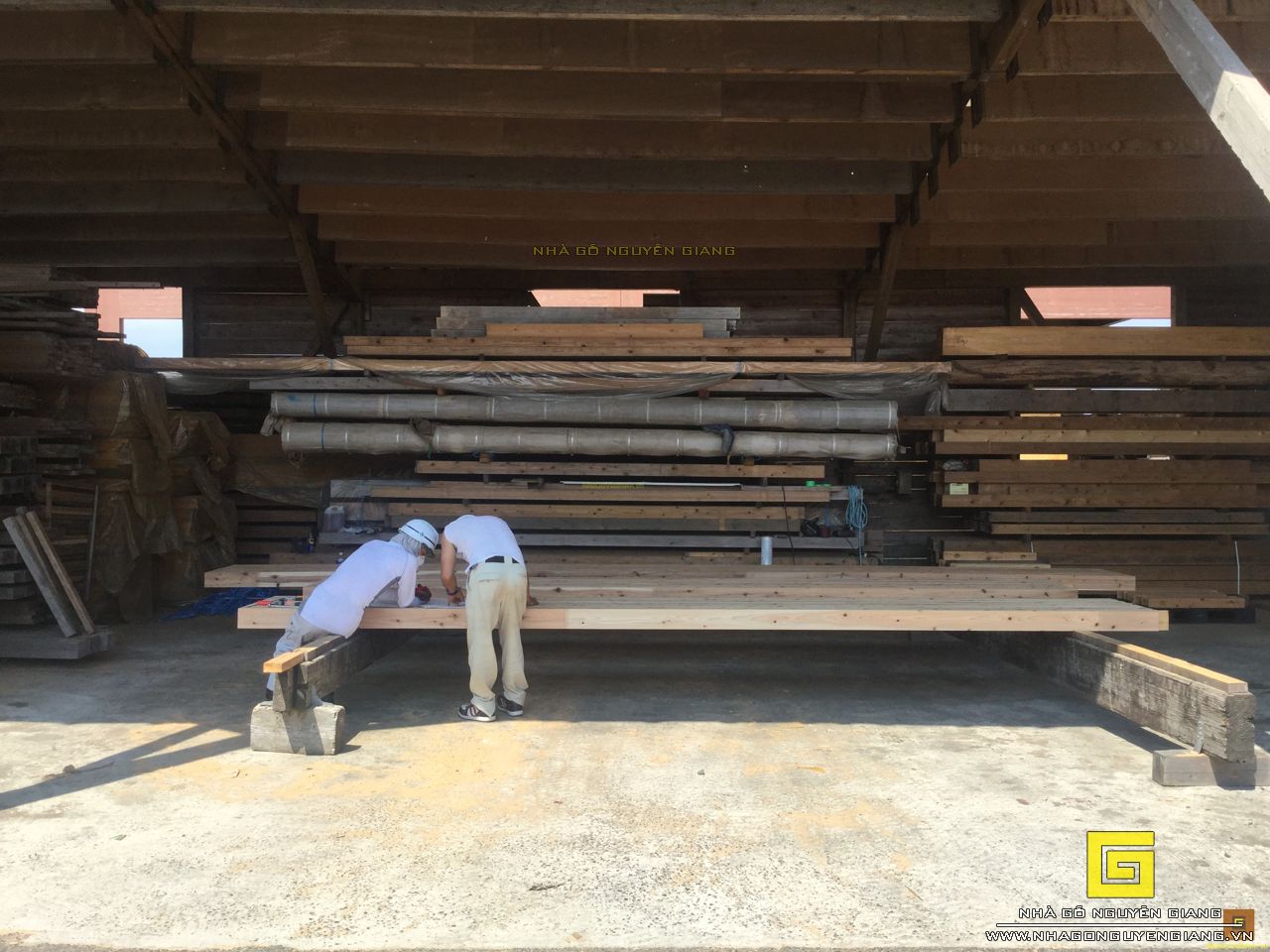 Kts Nguyễn Giang tìm hiểu Kiến trúc gỗ tại Nhật Bản.