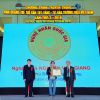 Kts Nguyễn Giang nhận danh hiệu “Nghệ Nhân Quốc Gia” , lĩnh vực : chế tác, xây dựng nhà gỗ cổ.