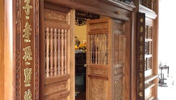 PHÒNG THỜ ĐẸP MỘC CỔ TRUYỀN TRONG NHÀ PHỐ | GỖ LIM LÀO |  GIẢNG VÕ, HN