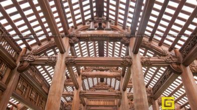 Cất Nóc Nhà Gỗ: Nghi Lễ Không Nên Bỏ Qua Khi Làm Nhà